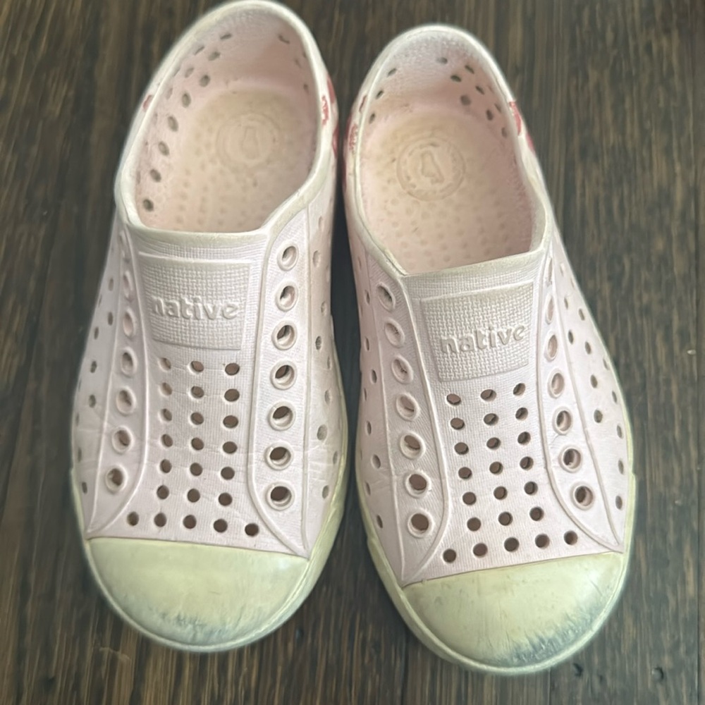 Natives shoes C8